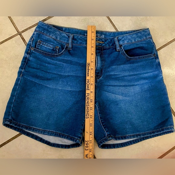 Woman’s R1893 Roebuck & co MIDI Jean Shorts - Picture 3 of 5